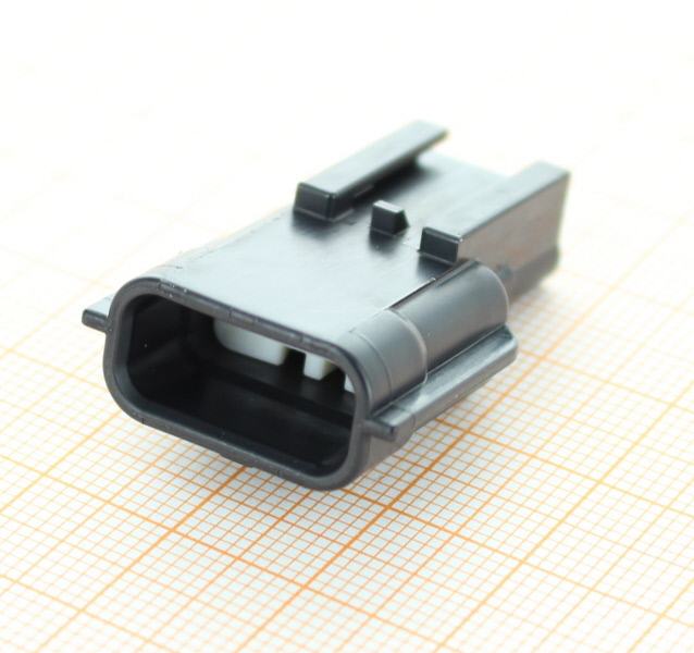 Yazaki 7282-8853-30 Plug - 4 Way Black RH-Series 0.64 Sealed Male Connector