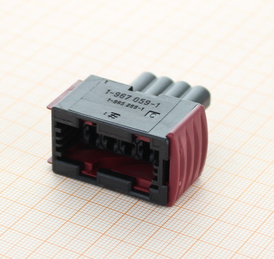 Tyco 1-967059-1 - 4 Way Female Sealed Female Junior Power Timer Connector