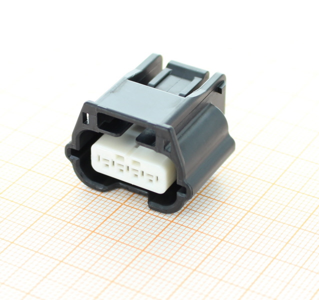 Yazaki 7283-8853-30 Plug - 4 Way Black RH-Series 0.64 Sealed Female Connector
