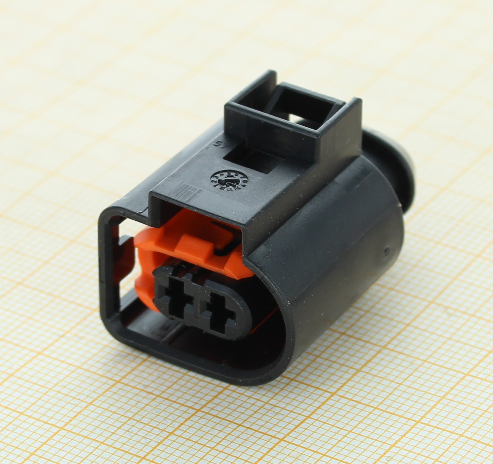 FCI 60404021 - 4D0 971 992 B - 2 Way female sealed HP 2.8mm connector coding C
