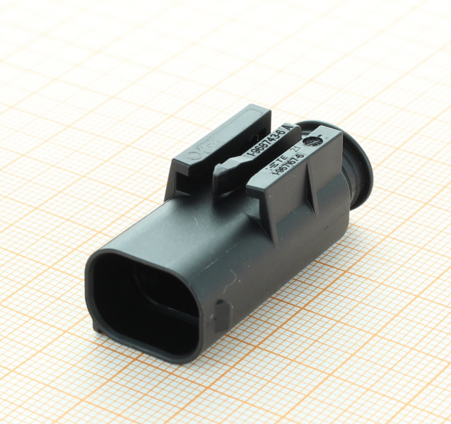 Tyco 1-967167-6 Plug - 3 Way Sealed Male MQS Connector